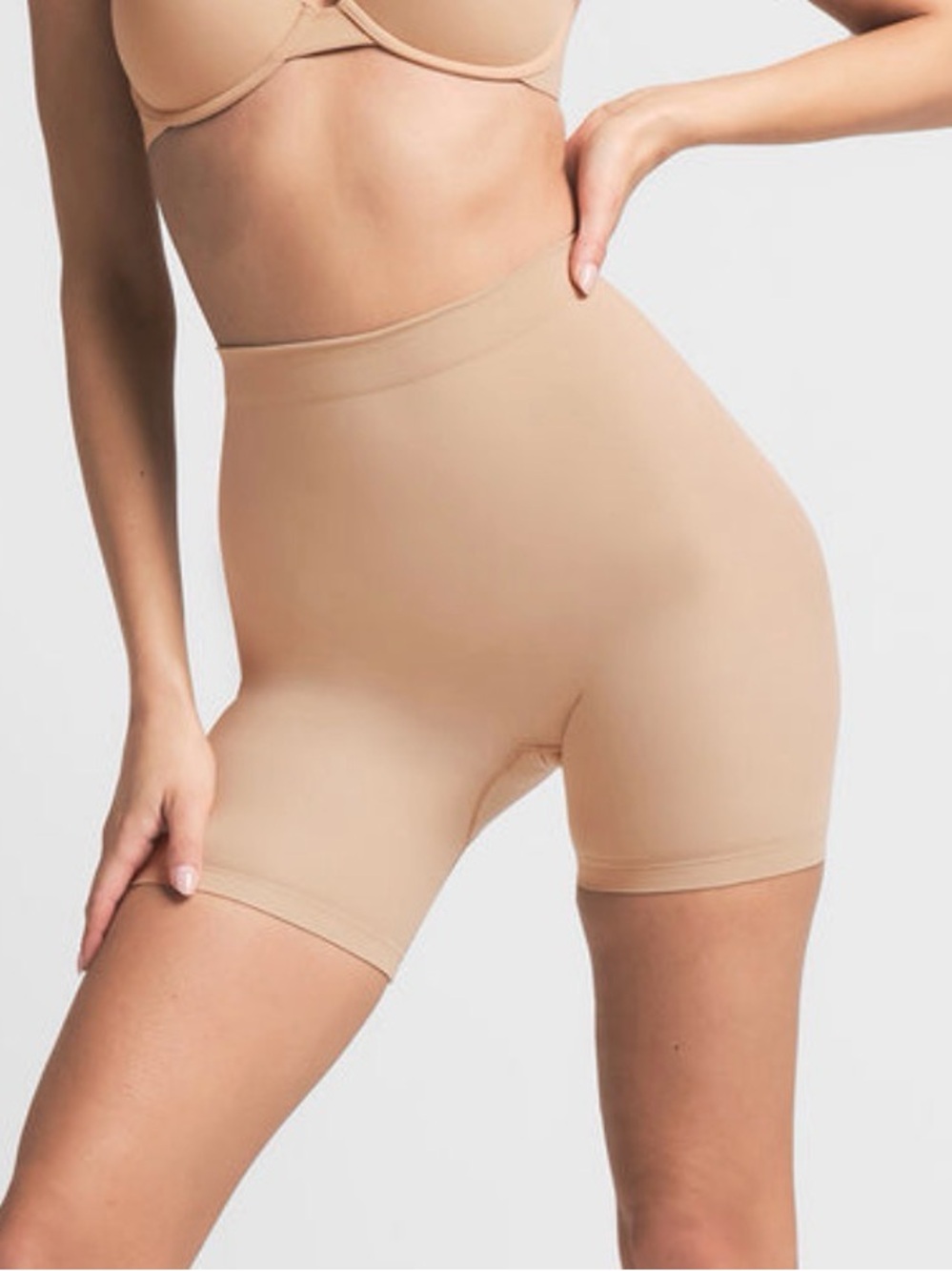 SKIMS Sculpting High-Waist Shaping Shorts in Nude NWOT